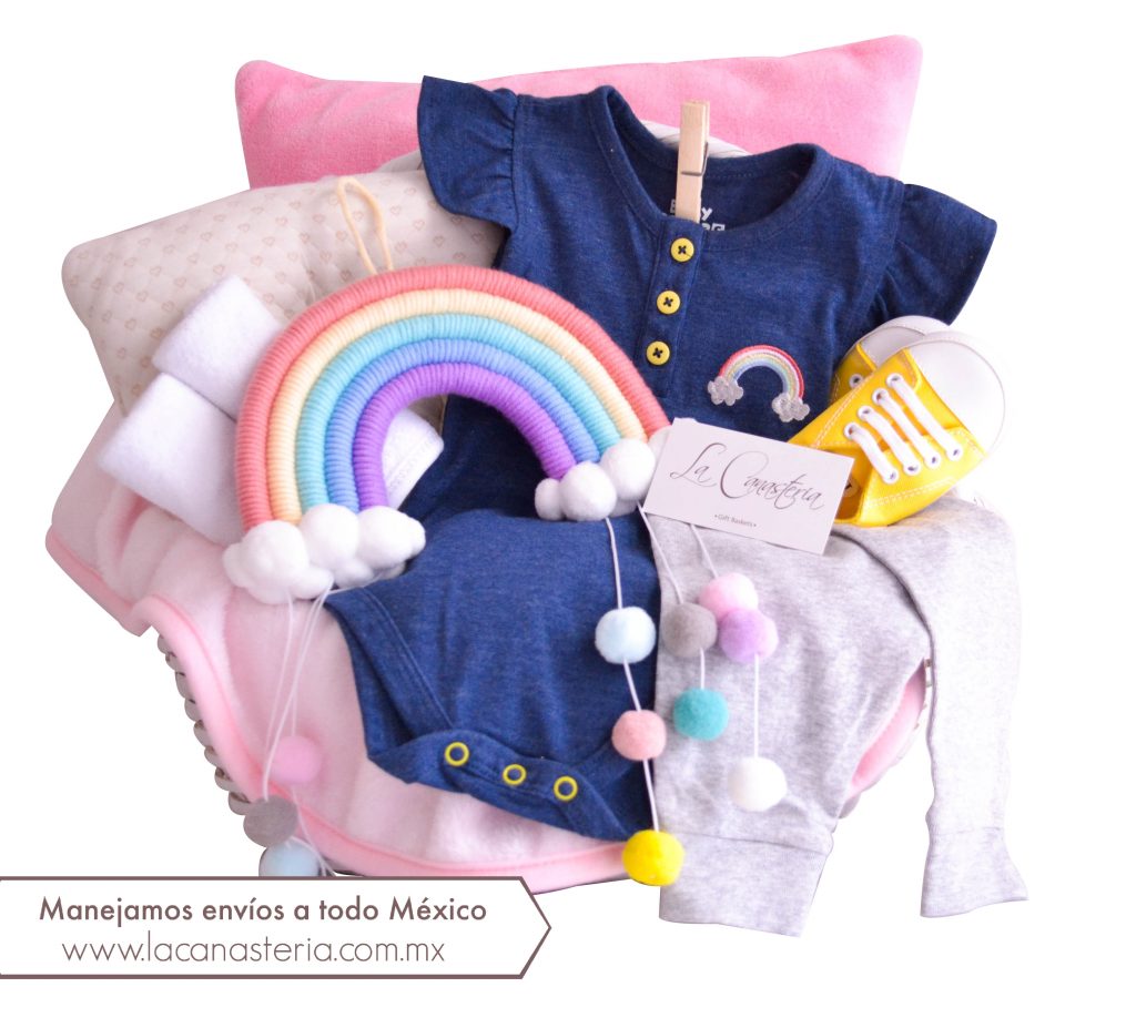 Canastas y Regalos finos para nacimiento de bebé con  diseño spara niño o niña y envío a domicilio en todo México