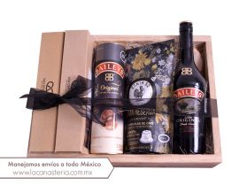 Caja de regalo con Bailey's clásico y exquisitos complementos para una sobre mesa deliciosa