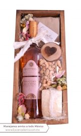 Hermoso arreglo para mujer perfecto para el 14 de Febero con envió a domicilio.