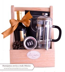 Arcones Navideños Originales para empresas con café, chocolates y elegante prensa francesa con envío a todo México