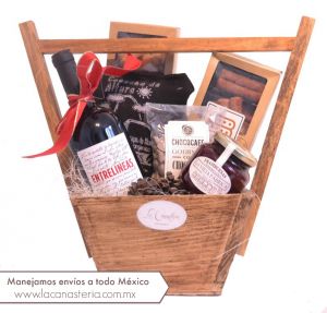 arcones navideños con chocolates, canastas con chocolates, galletas, chocolates