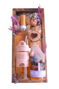 Cajas de Regalo Gourmet para Mujer de La Canastería con selección gourmet y fusión floral! 