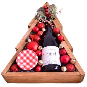 Cajas Navideñas Corporativas con arreglo de vino fino y original de La Canastería
