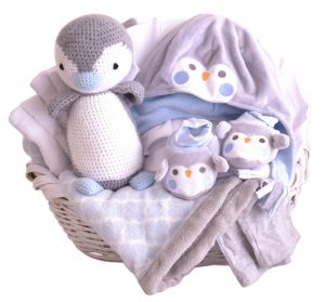 Canasta de Regalo para Bebé Niño con temática de Pingüino! 