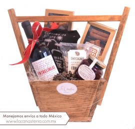 arcones navideños con chocolates, canastas con chocolates, galletas, chocolates