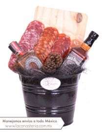 La de Tequila & Whiskey