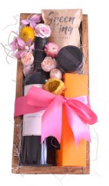 Arreglos flores con vino originales para mujer