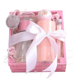 The Pink Tea Box: Bubble Bath