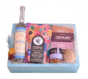 Arcones navideños 100% mexicanos con diseño boutique, mezcal 400 conejos y originales productos gourmet!
