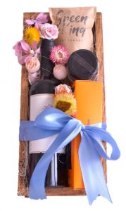 Arreglos de flores con vino: cajas de regalo para mujer