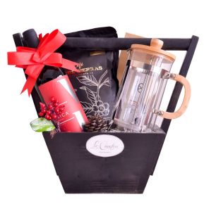 Canastas y cajas de regalo con cafetera para empresas: regalos navdieños de La Canastería