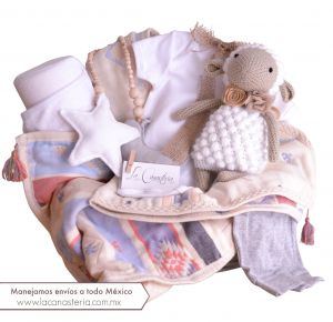 Canastas de regalo vintage para Bebé y envío a todo México. 