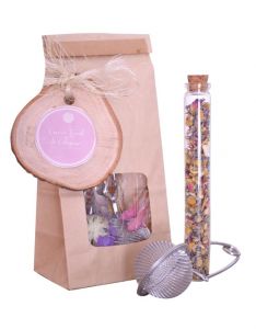 Preciosa bolsita de regalo con té de lavanda y manzanilla en tubo vintage con infusor metálico y cama de flores secas 